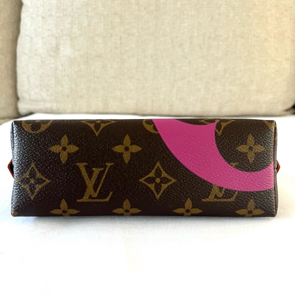 Louis Vuitton Game On Cosmetic Pouch - Picture 3 of 13